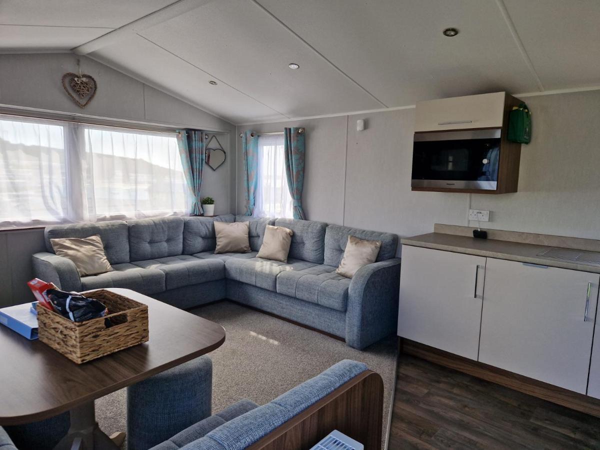 Отель The Fleet Retreat Wyke Regis Экстерьер фото