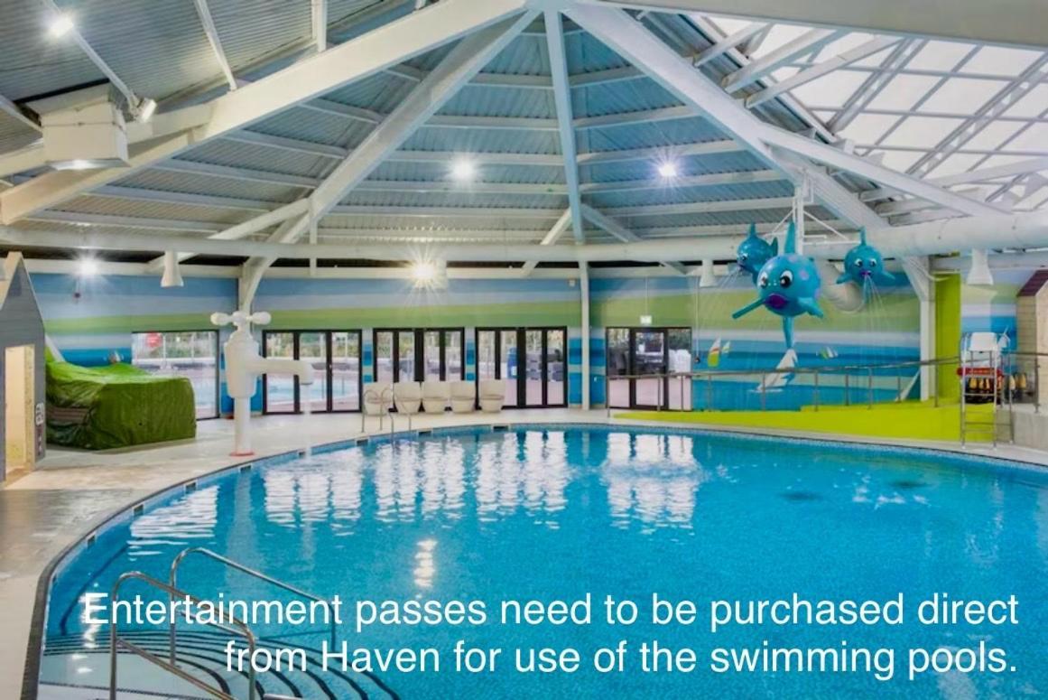 Отель The Fleet Retreat Wyke Regis Экстерьер фото